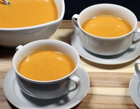 bowls of curry red lentil soup