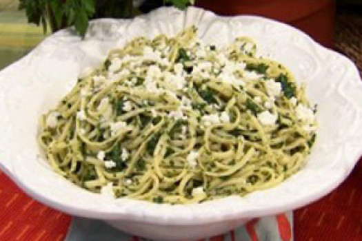 Spaghetti and Spinach Pesto