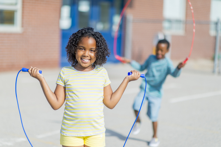 Kids playing rope outside